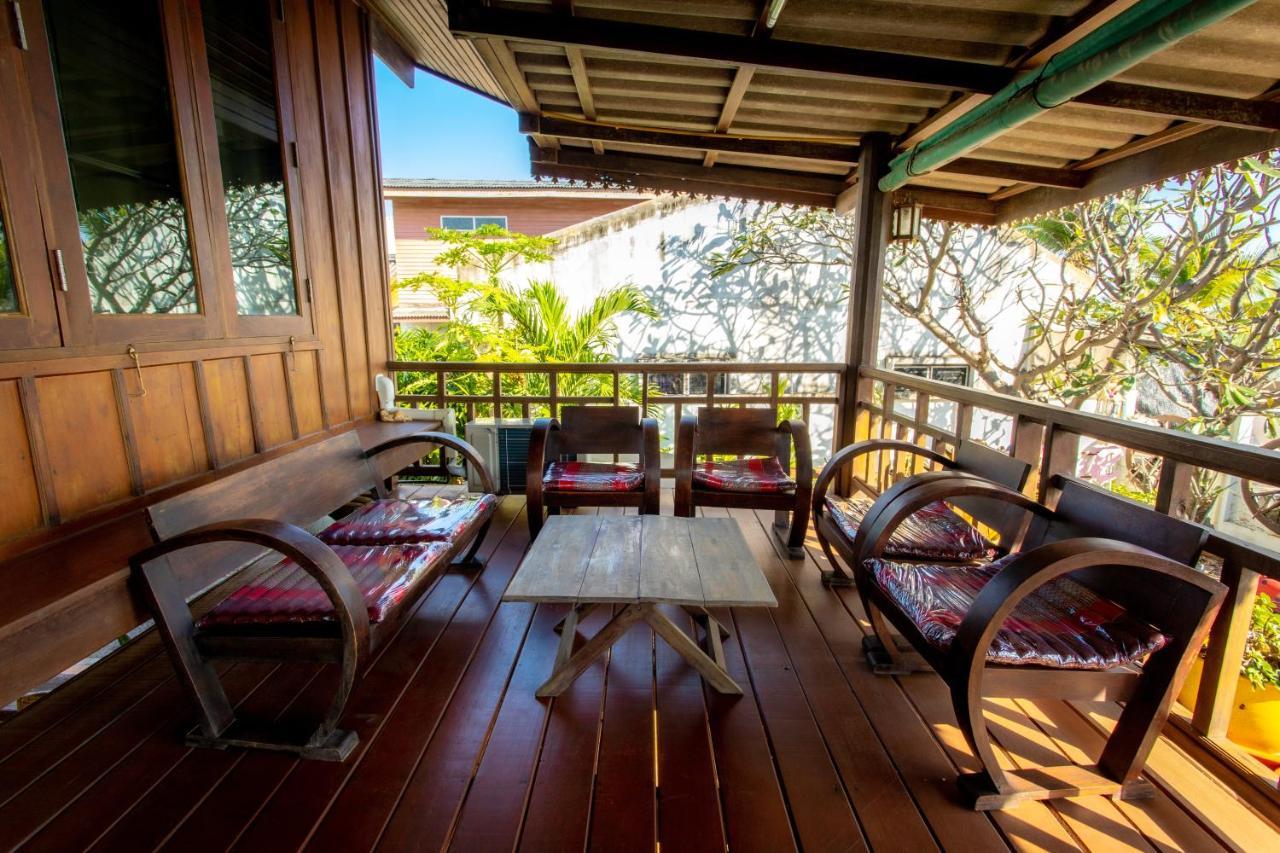 Seesea Thai Wooden House On Beachfront Prachuap Khiri Khan Exterior photo