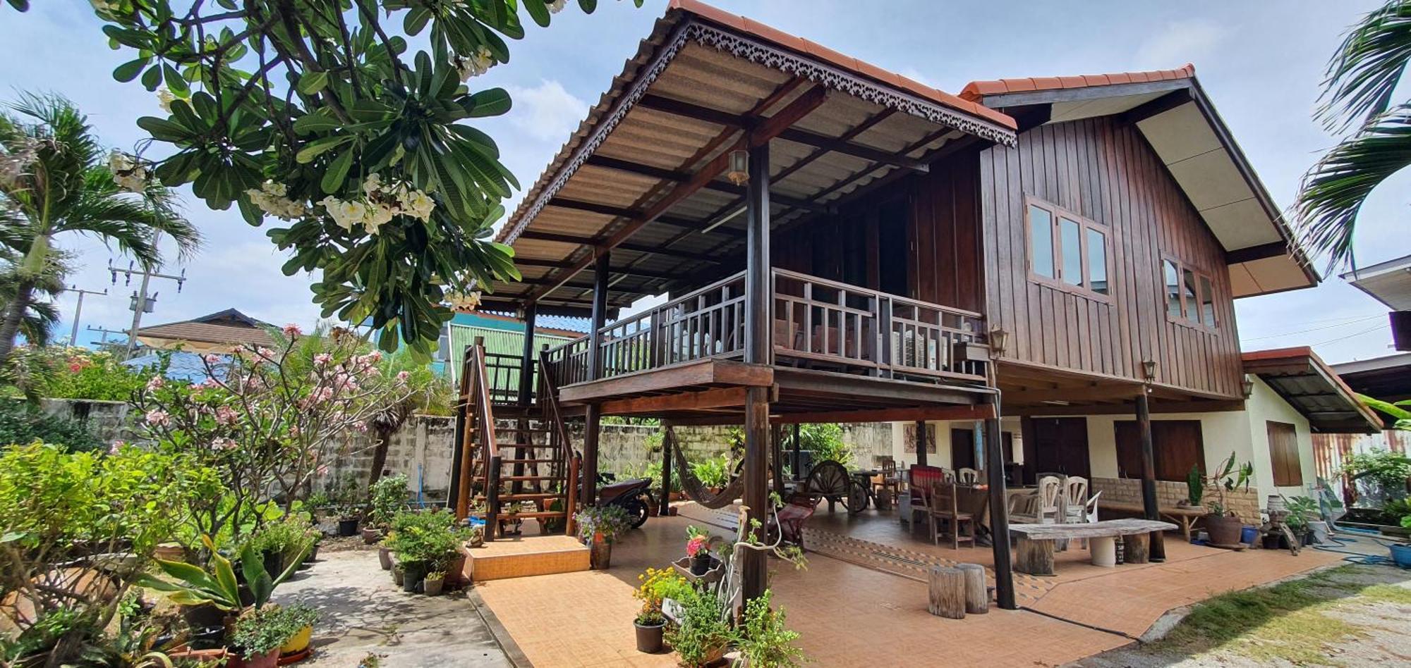 Seesea Thai Wooden House On Beachfront Prachuap Khiri Khan Exterior photo